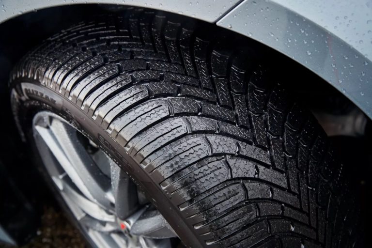 Der neue Bridgestone Blizzak 6: Hochleistungs-Winterreifen für Nässe verspricht eine 30 % längere Lebensdauer