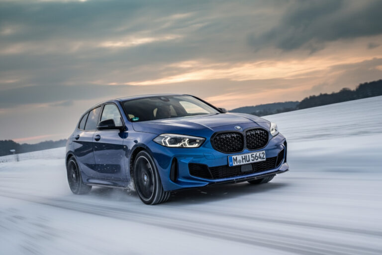 Auto Bilds großer Winterreifentest 2025 (225/40 R18): Welche Reifen für einen Hot Hatch?